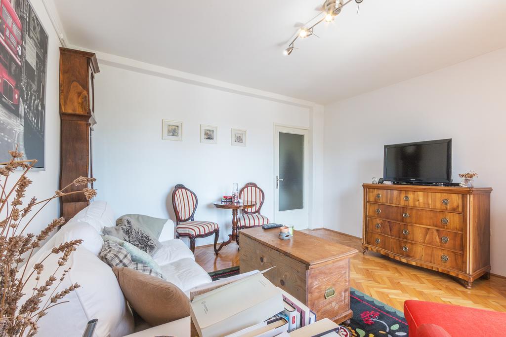 Apartments Oskar Баньоле Екстериор снимка